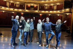 ABOUT-US-OUR-TEAM-zamiast-zespolu-w-kombinezonach-1